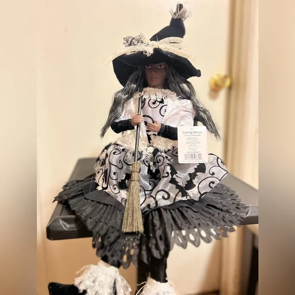 Sitting Witch Doll - Picture 1 of 8